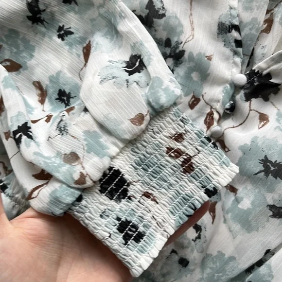 ✨REPOSH✨ Gentle Fawn Floral Tiered Mini Dress - Picture 5 of 14